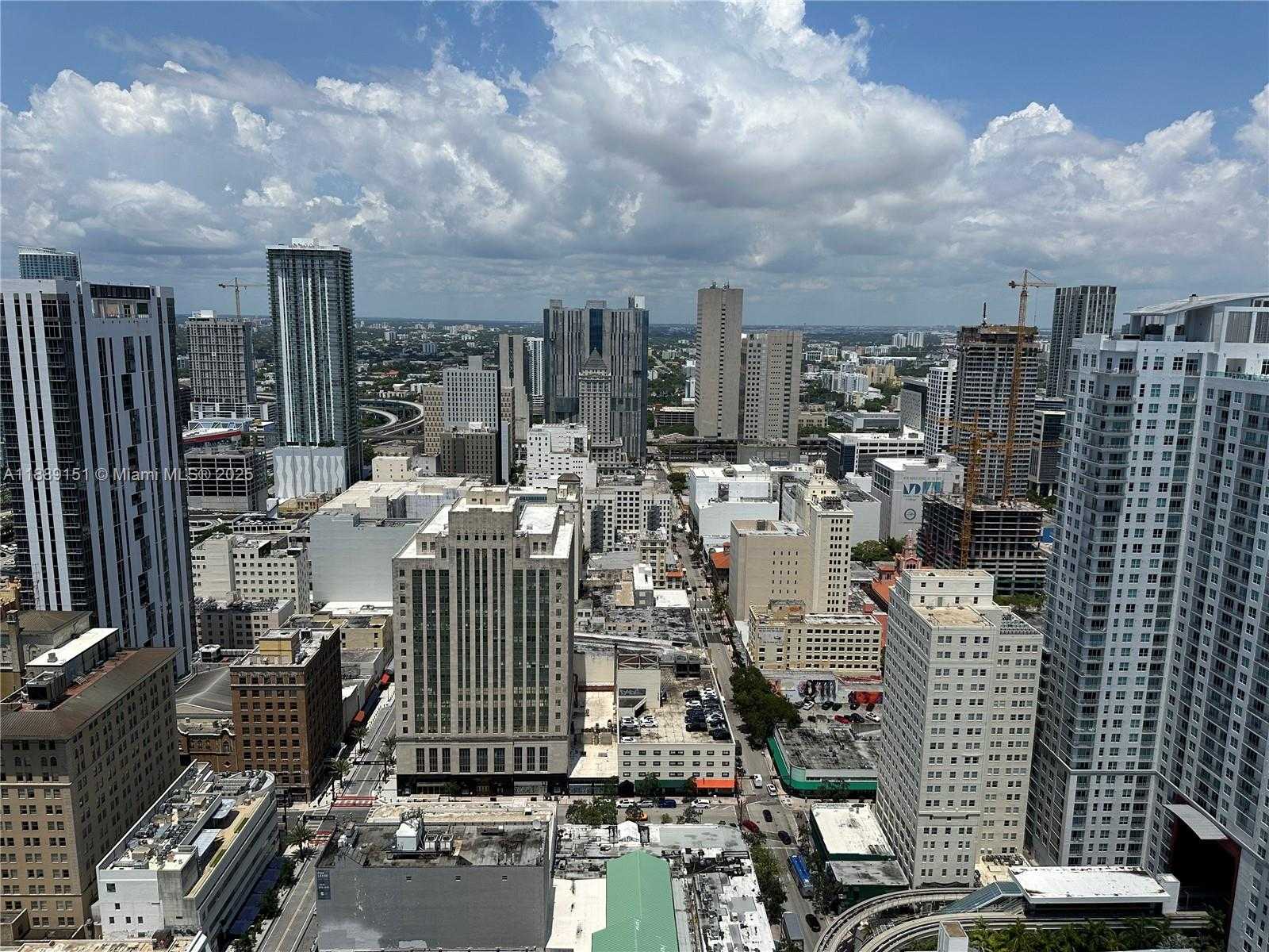 Small Image of 50 BISCAYNE BLVD #4305, Miami Number 2