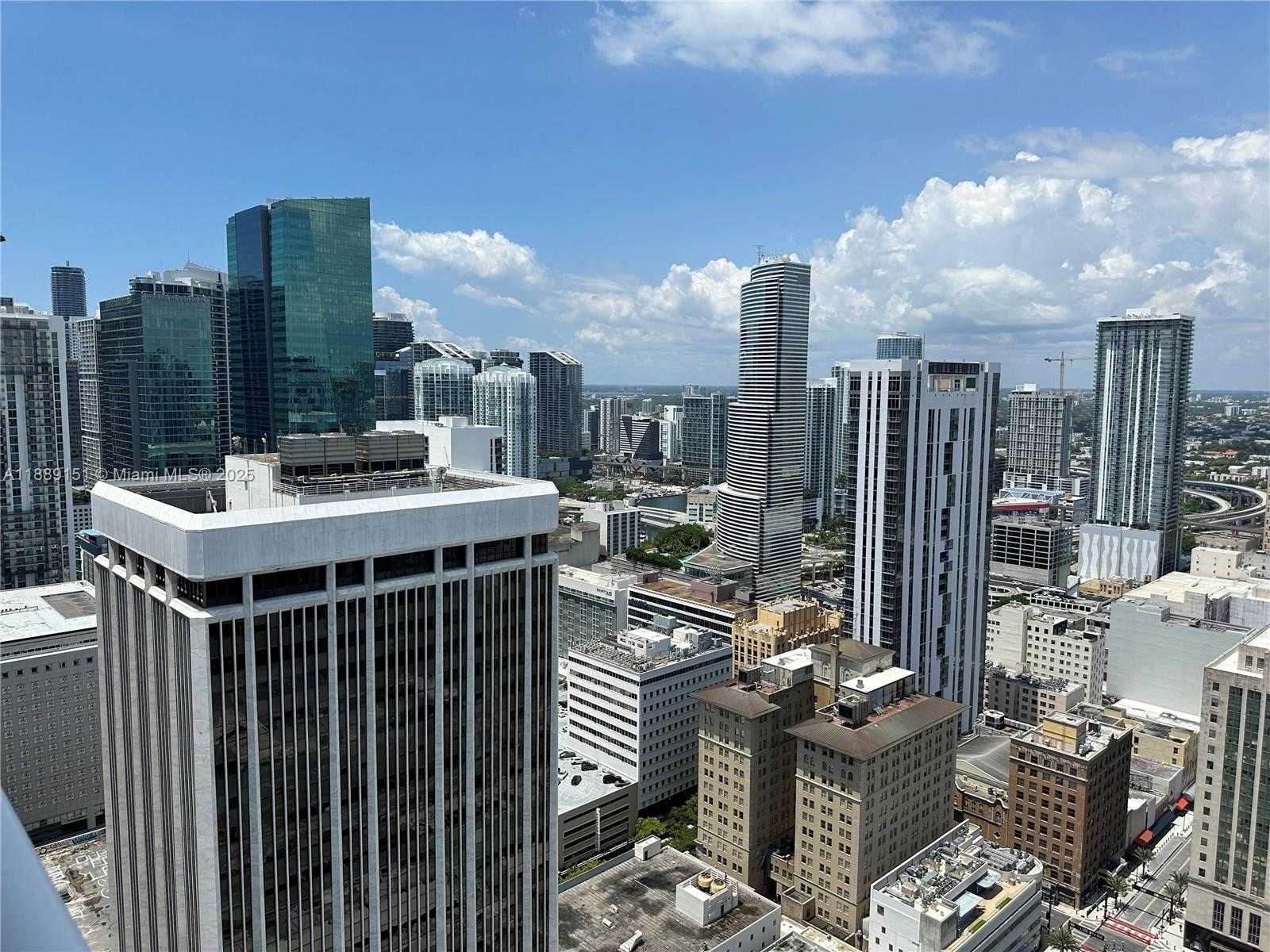 Small Image of 50 BISCAYNE BLVD #4305, Miami Number 4