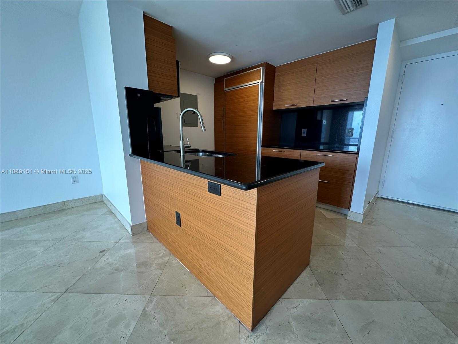 Small Image of 50 BISCAYNE BLVD #4305, Miami Number 7