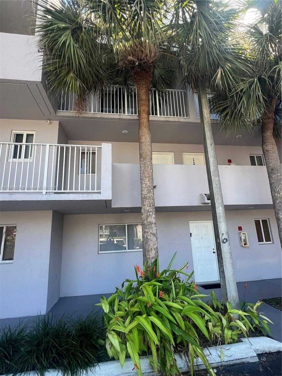 Small Image of 2750 WEST 76TH ST #203, Hialeah Number 2