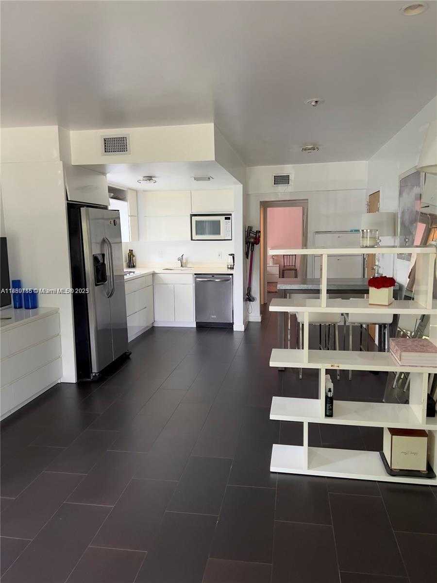 Small Image of 920 EUCLID AVE #1, Miami Beach Number 2