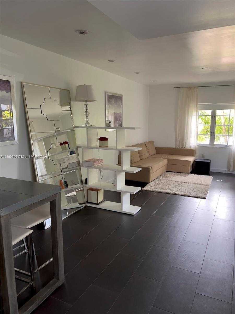 Small Image of 920 EUCLID AVE #1, Miami Beach Number 3