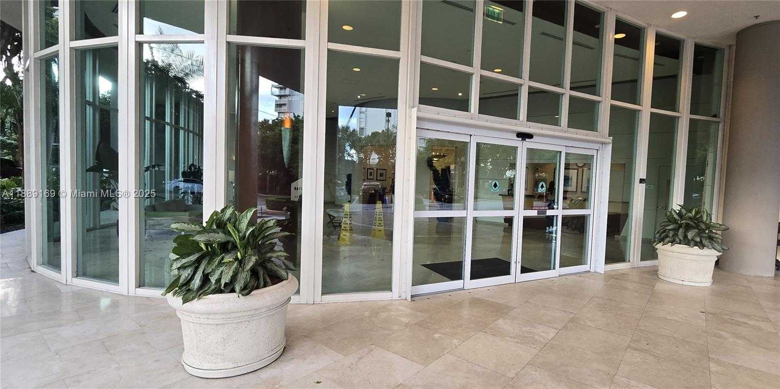 Small Image of 2475 BRICKELL AVE #1509, Miami Number 10