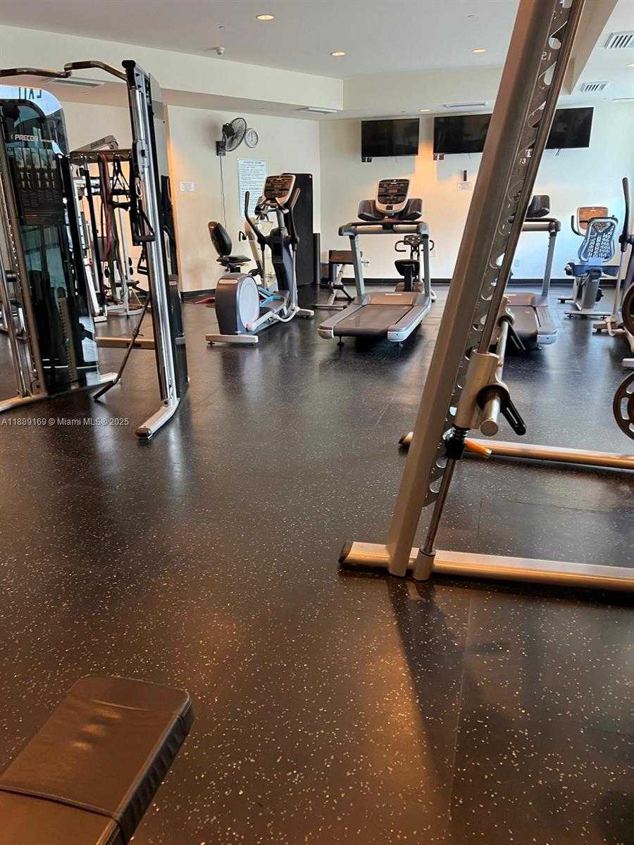 Small Image of 2475 BRICKELL AVE #1509, Miami Number 19