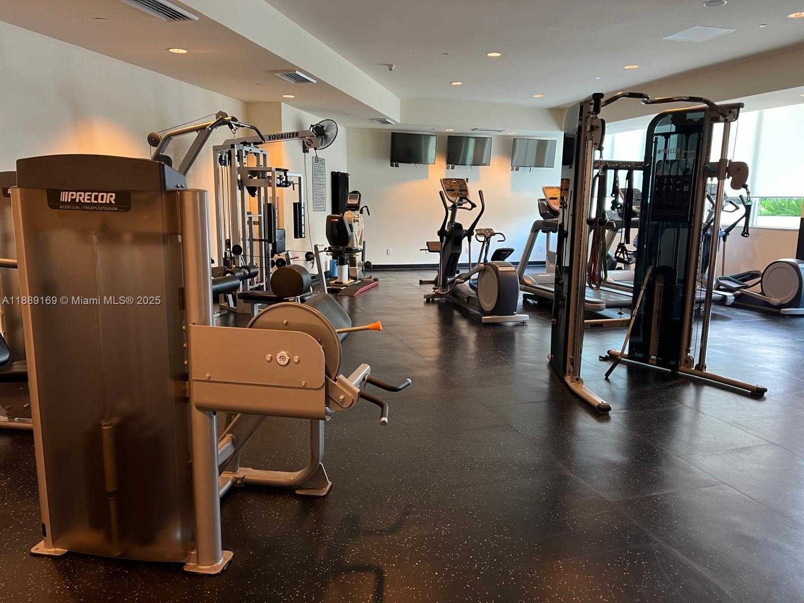 Small Image of 2475 BRICKELL AVE #1509, Miami Number 20