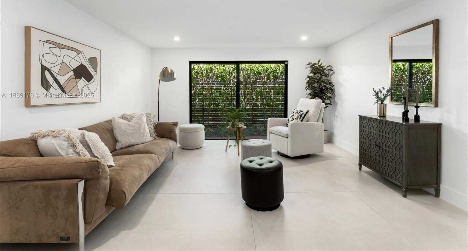 Small Image of 420 SOUTH WEST 19TH RD, Miami Number 10