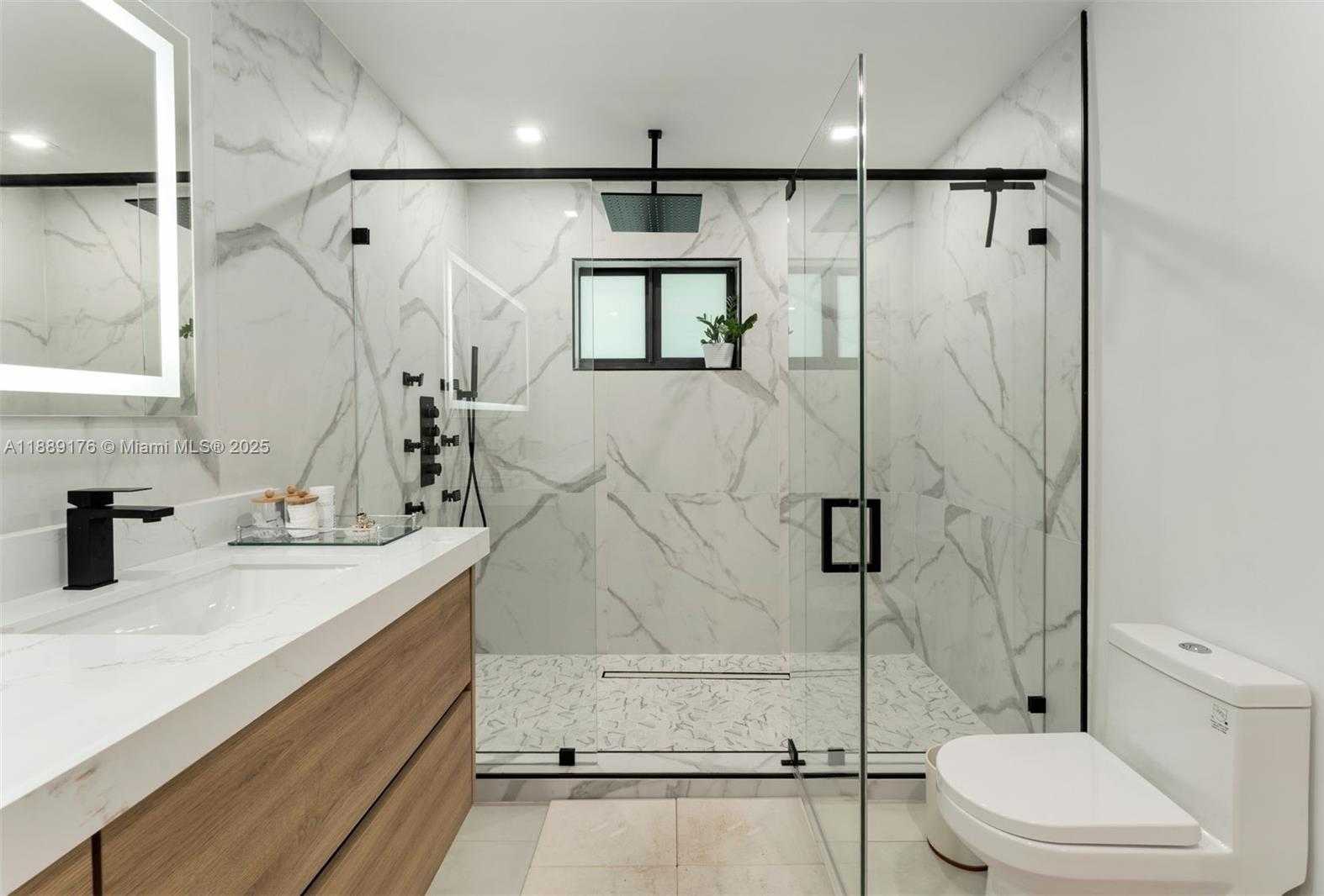 Small Image of 420 SOUTH WEST 19TH RD, Miami Number 15