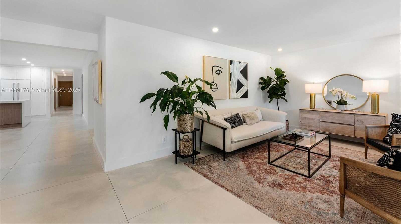 Small Image of 420 SOUTH WEST 19TH RD, Miami Number 2