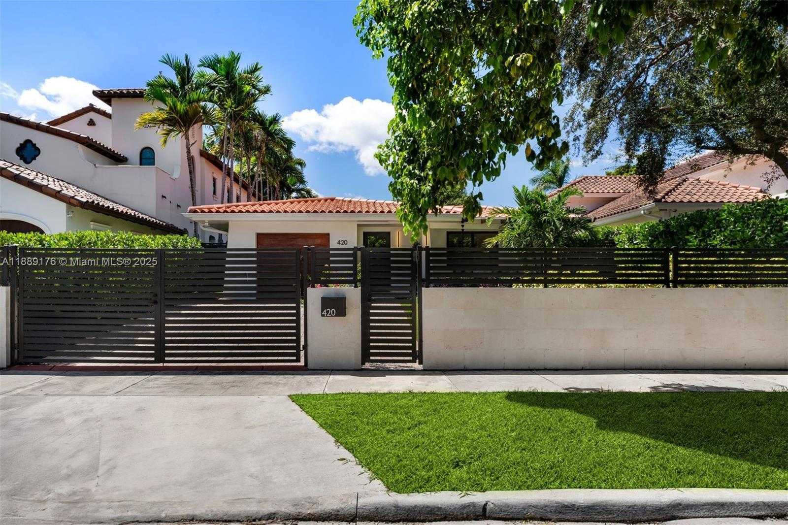 Small Image of 420 SOUTH WEST 19TH RD, Miami Number 31