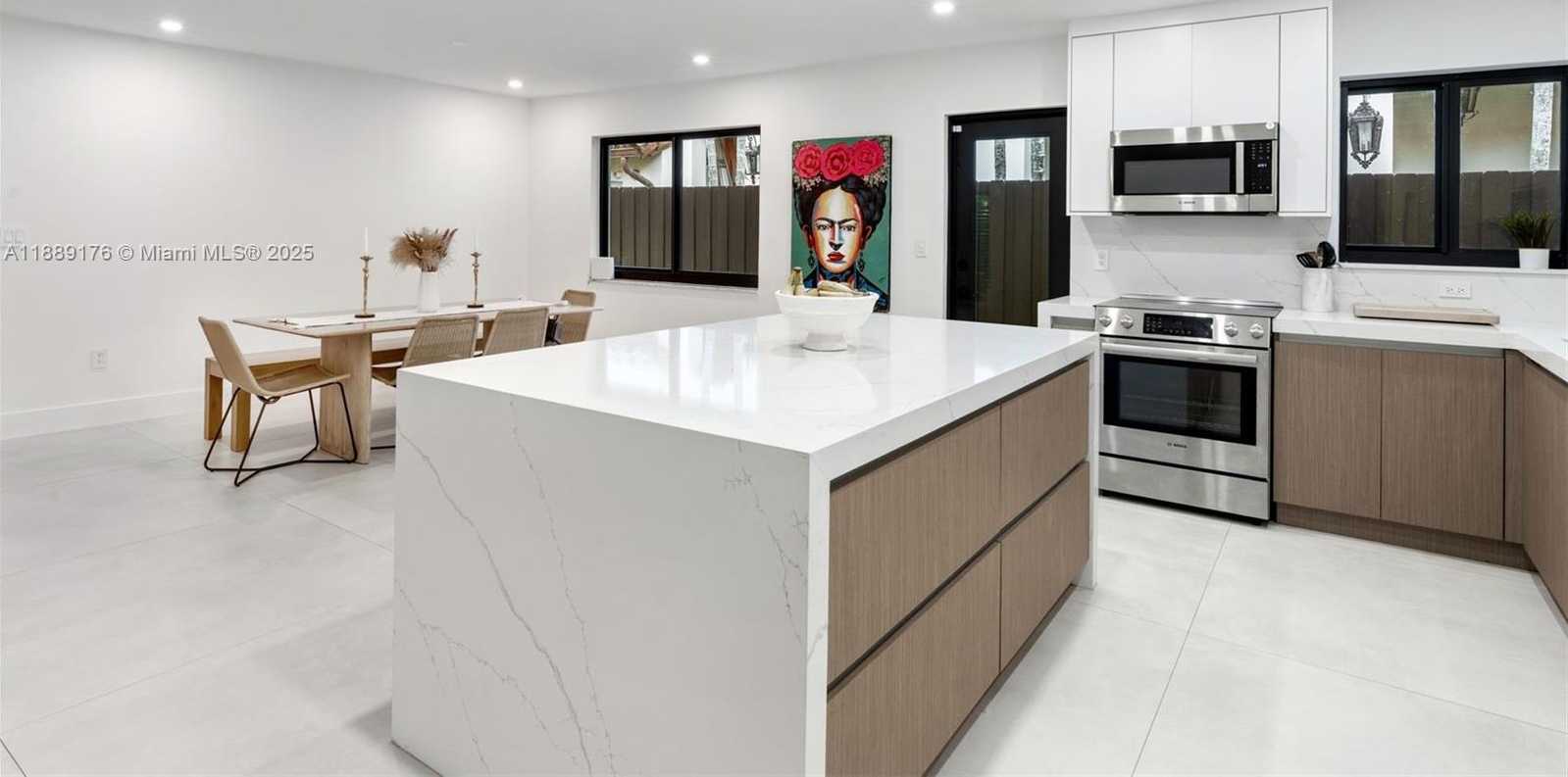 Small Image of 420 SOUTH WEST 19TH RD, Miami Number 6