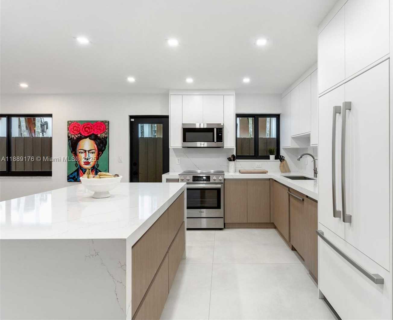 Small Image of 420 SOUTH WEST 19TH RD, Miami Number 7