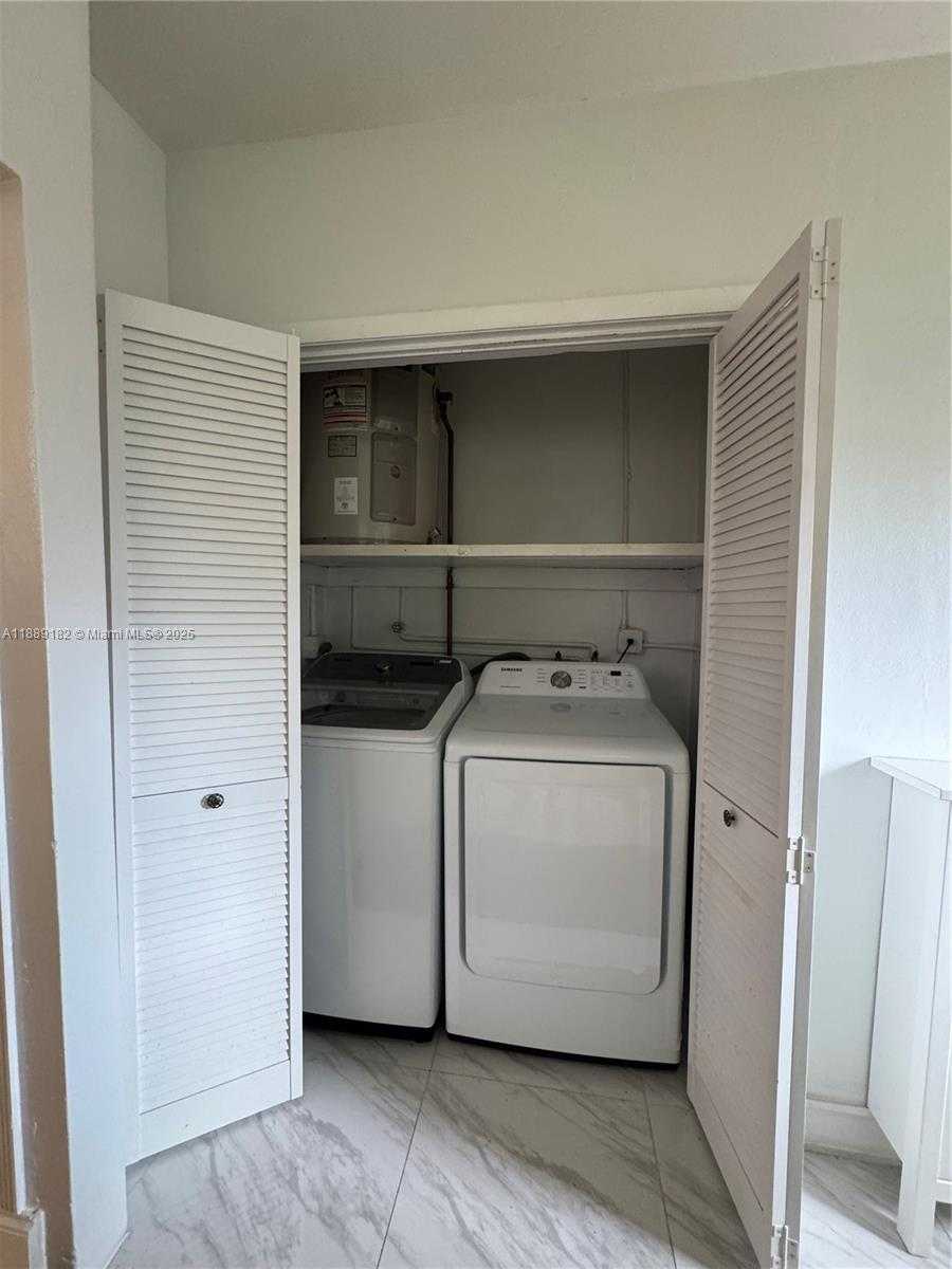 Small Image of 11780 SOUTH WEST 81ST RD #11780, Pinecrest Number 11