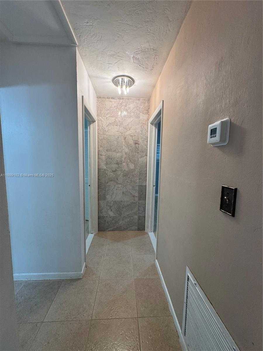 Small Image of 11780 SOUTH WEST 81ST RD #11780, Pinecrest Number 14