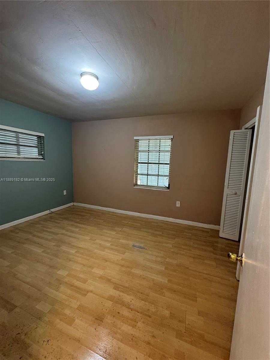 Small Image of 11780 SOUTH WEST 81ST RD #11780, Pinecrest Number 15