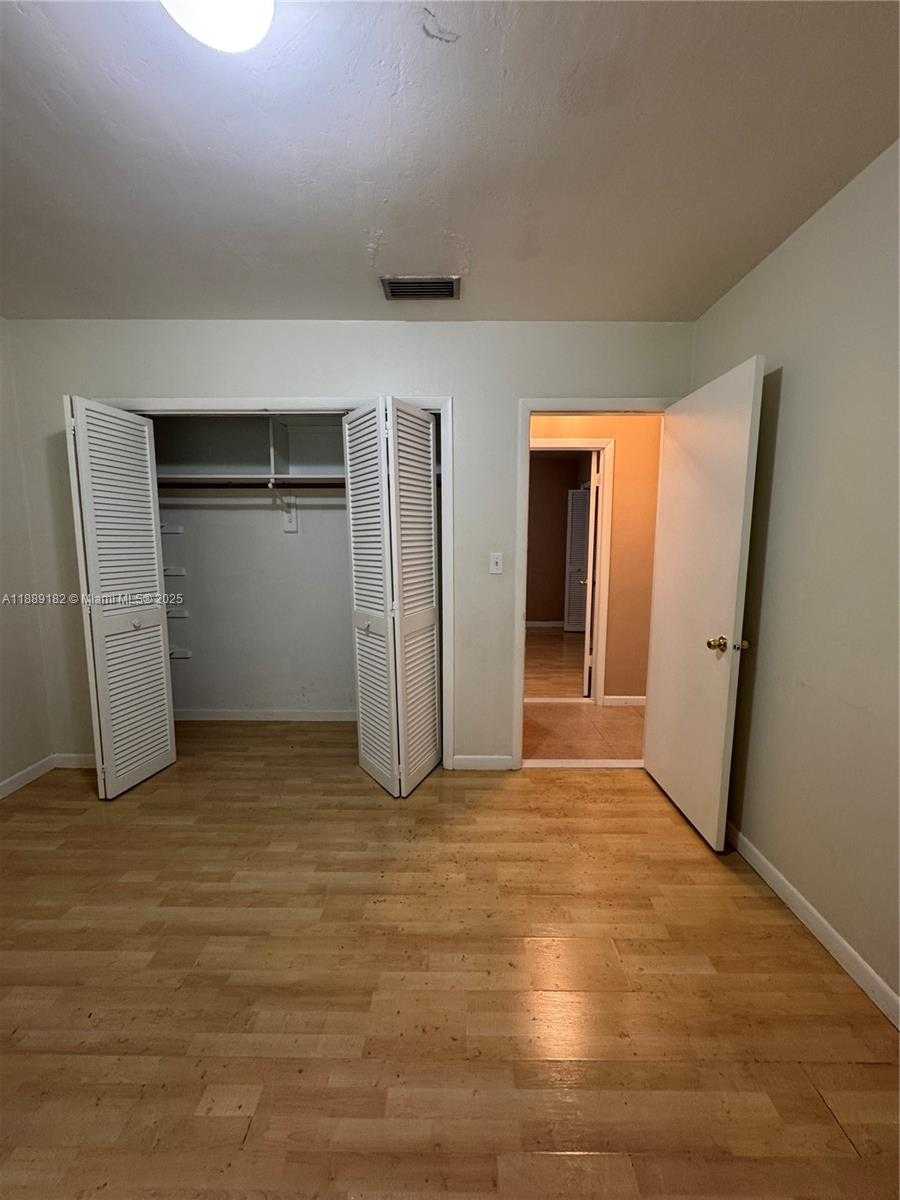 Small Image of 11780 SOUTH WEST 81ST RD #11780, Pinecrest Number 17