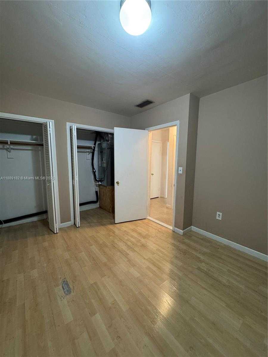 Small Image of 11780 SOUTH WEST 81ST RD #11780, Pinecrest Number 18