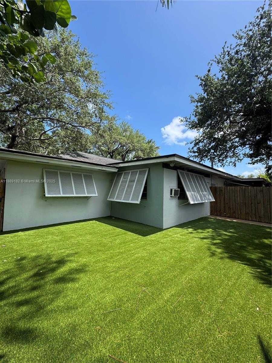Small Image of 11780 SOUTH WEST 81ST RD #11780, Pinecrest Number 25