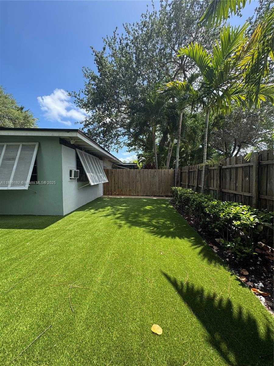 Small Image of 11780 SOUTH WEST 81ST RD #11780, Pinecrest Number 26