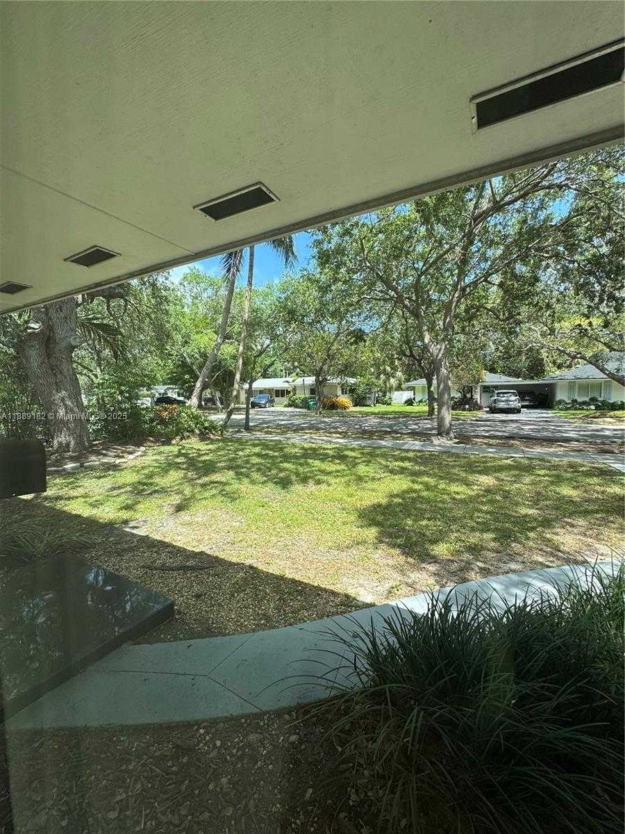 Small Image of 11780 SOUTH WEST 81ST RD #11780, Pinecrest Number 28