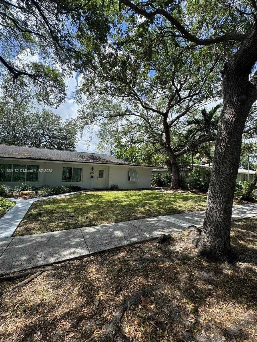 Small Image of 11780 SOUTH WEST 81ST RD #11780, Pinecrest Number 3