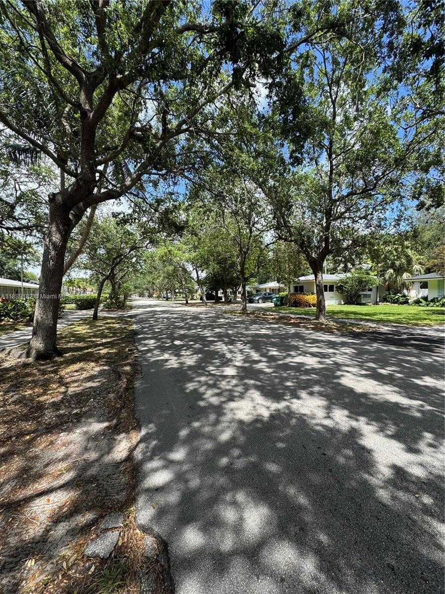 Small Image of 11780 SOUTH WEST 81ST RD #11780, Pinecrest Number 36