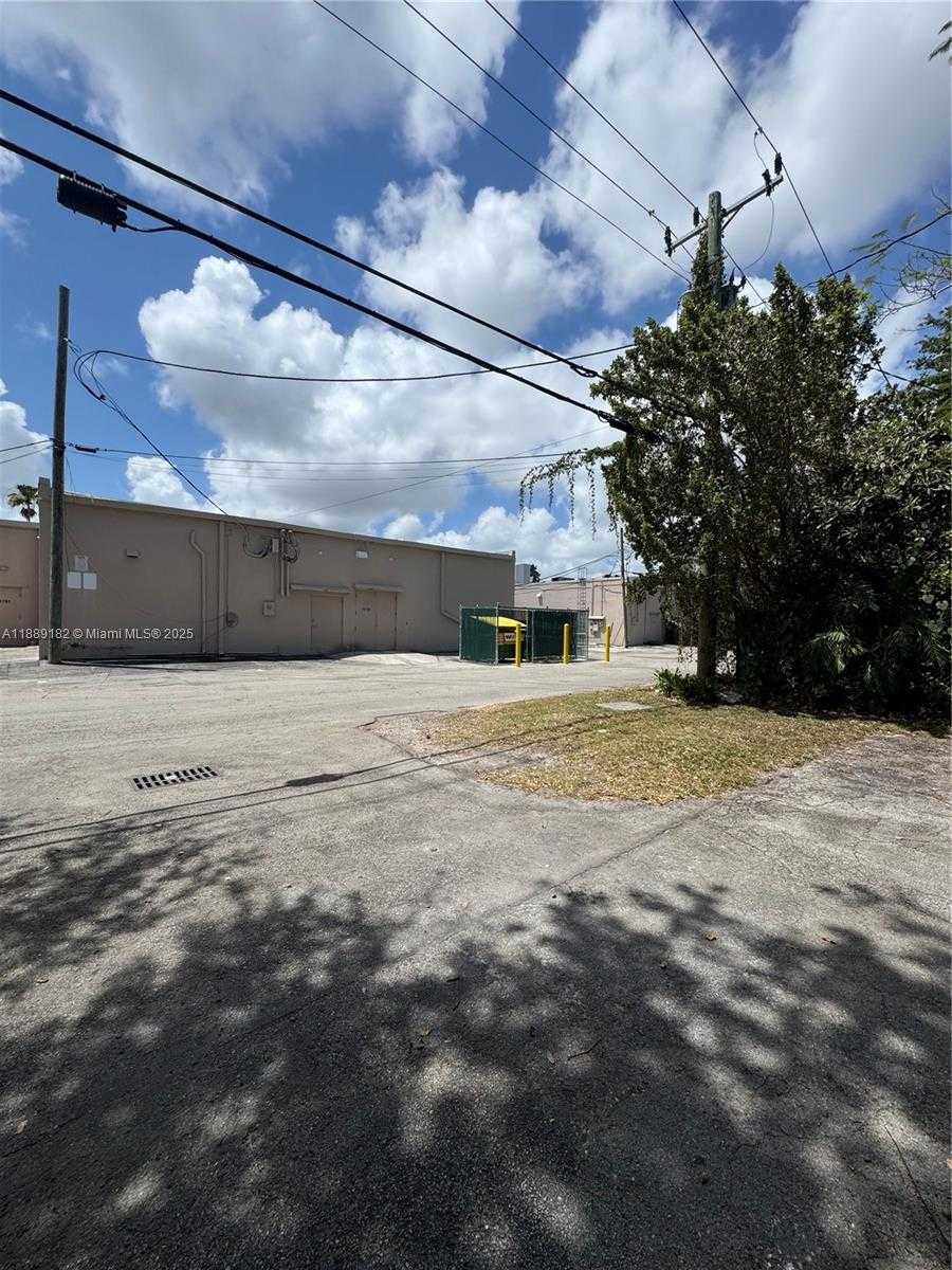 Small Image of 11780 SOUTH WEST 81ST RD #11780, Pinecrest Number 38