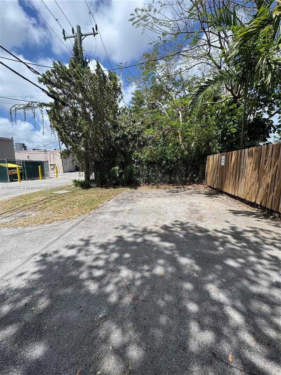 Small Image of 11780 SOUTH WEST 81ST RD #11780, Pinecrest Number 39
