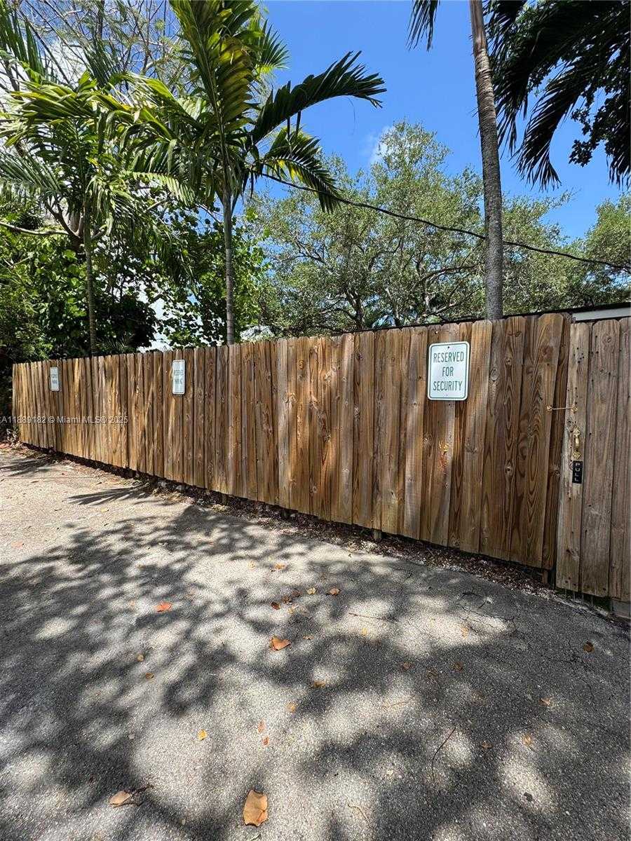 Small Image of 11780 SOUTH WEST 81ST RD #11780, Pinecrest Number 41