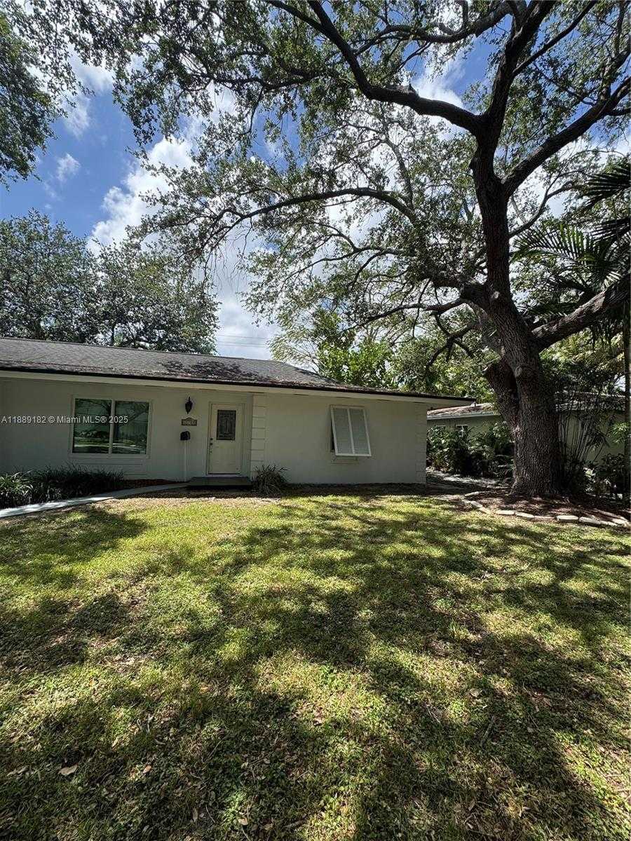 Small Image of 11780 SOUTH WEST 81ST RD #11780, Pinecrest Number 9