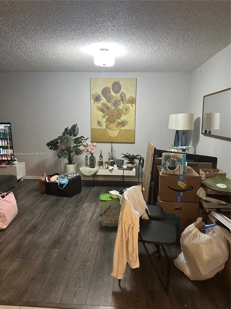 Small Image of 17500 NORTH BAY RD #S604, Sunny Isles Beach Number 5