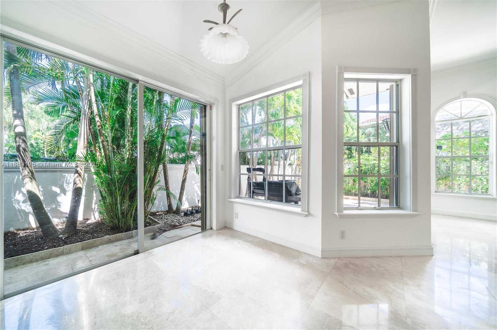 Small Image of 3975 194TH TRL #3975, Sunny Isles Beach Number 15