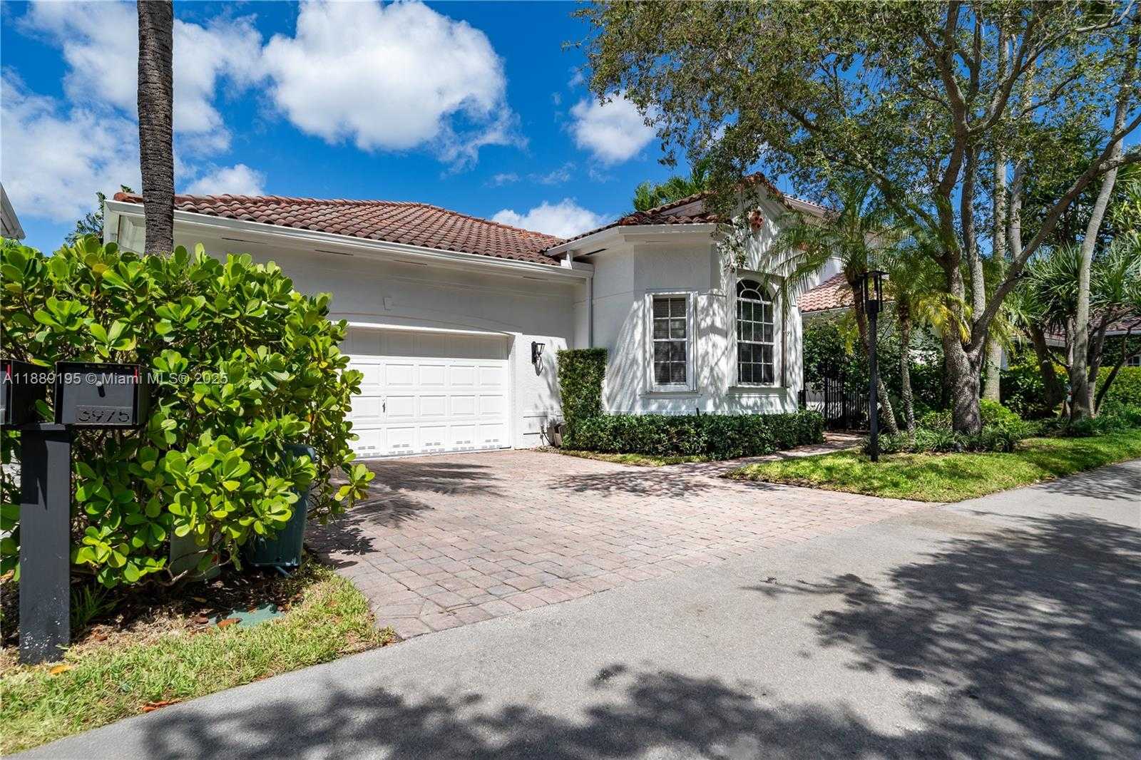 Small Image of 3975 194TH TRL #3975, Sunny Isles Beach Number 2