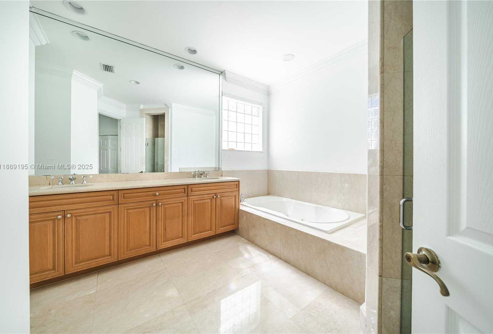 Small Image of 3975 194TH TRL #3975, Sunny Isles Beach Number 23
