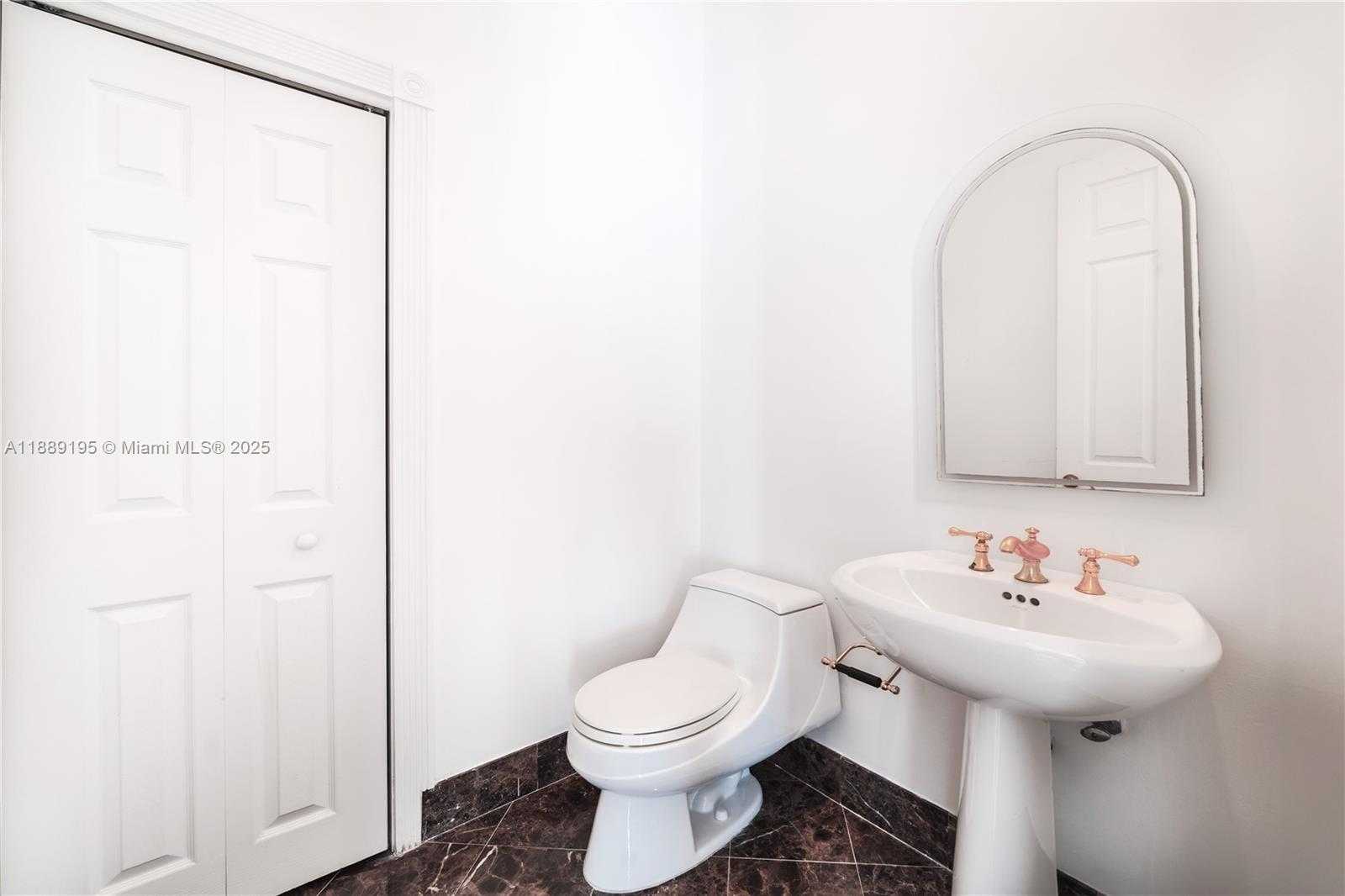 Small Image of 3975 194TH TRL #3975, Sunny Isles Beach Number 30