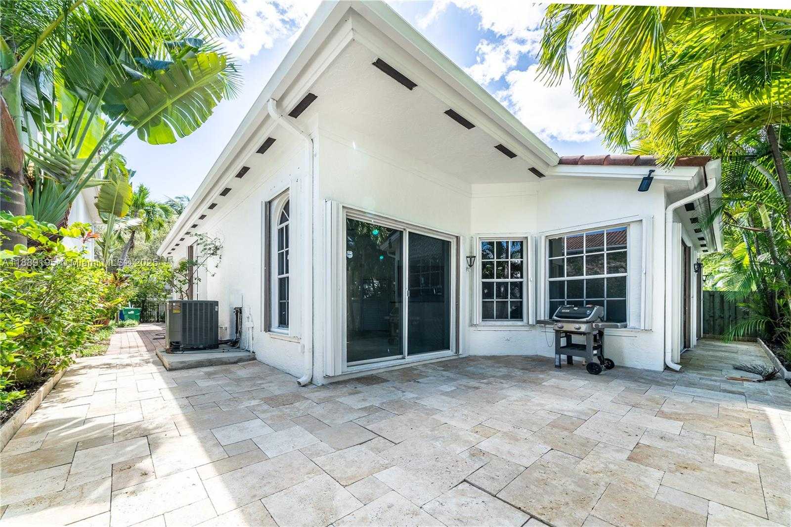 Small Image of 3975 194TH TRL #3975, Sunny Isles Beach Number 47