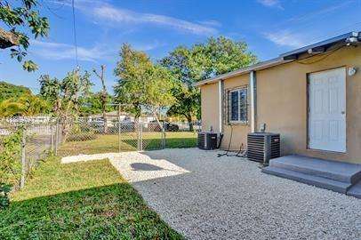 Small Image of 10428 NORTH WEST 5TH AVE, Miami Number 39