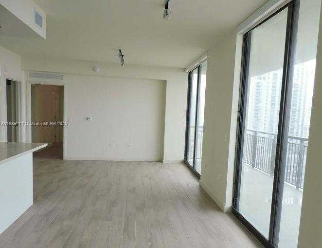 Small Image of 999 SOUTH WEST 1ST AVE #2103, Miami Number 4