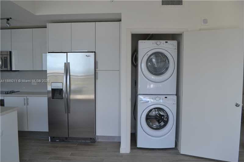 Small Image of 999 SOUTH WEST 1ST AVE #2103, Miami Number 7