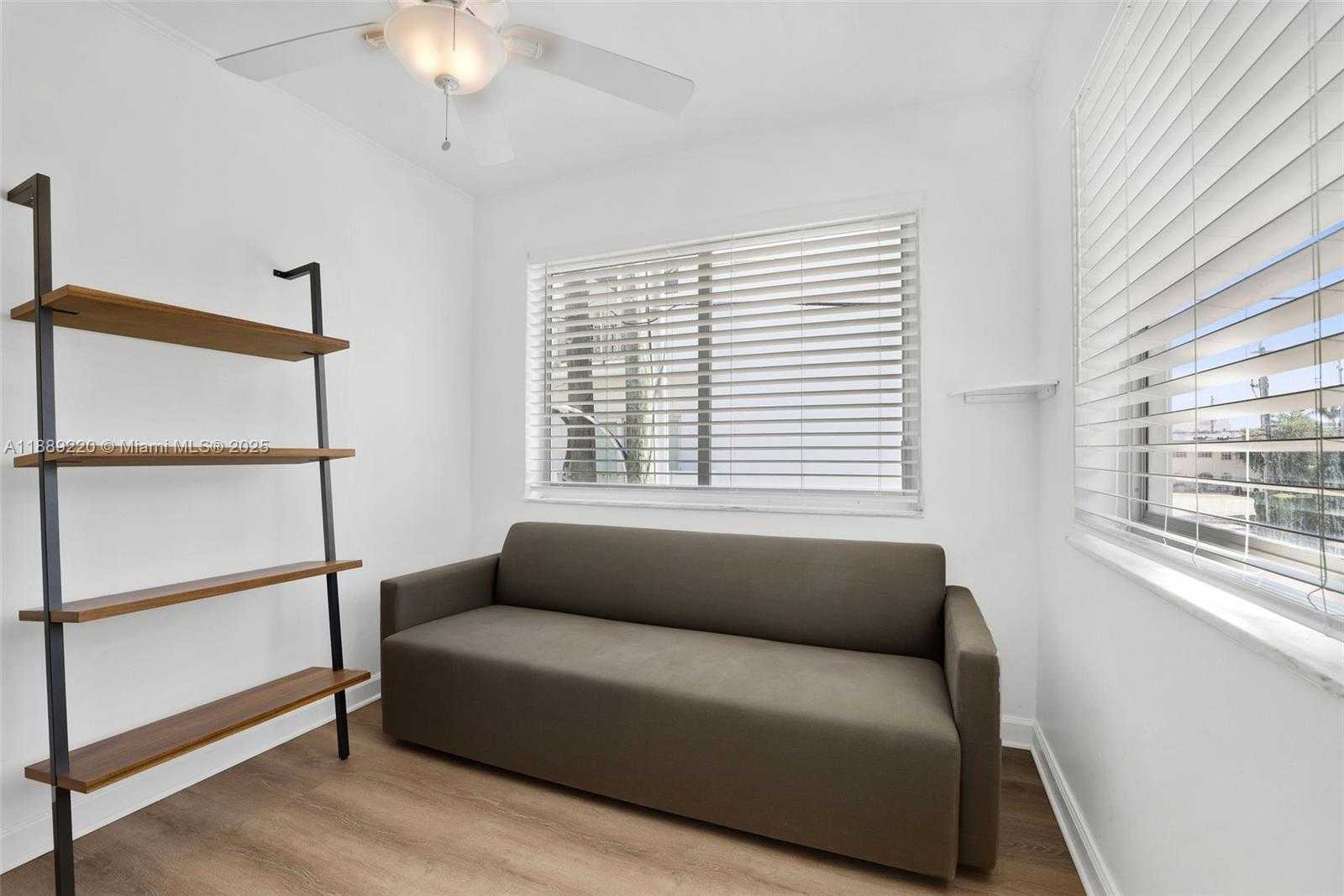 Small Image of 1601 BAY RD #8, Miami Beach Number 20