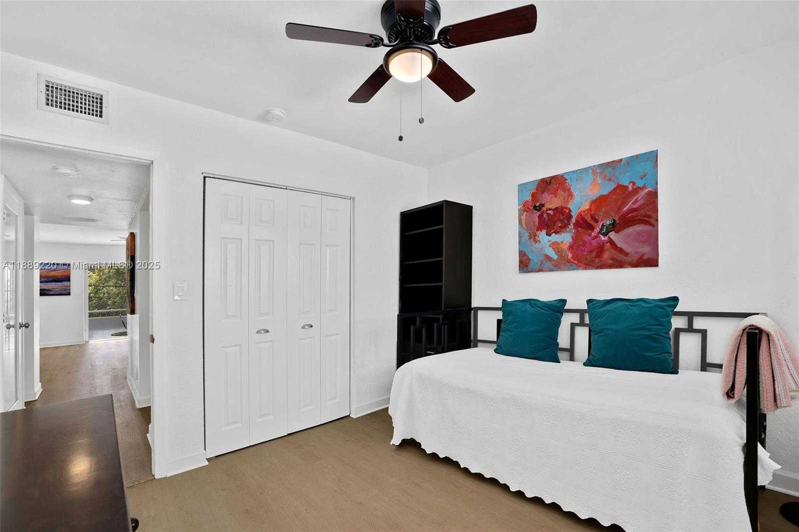 Small Image of 1601 BAY RD #8, Miami Beach Number 22