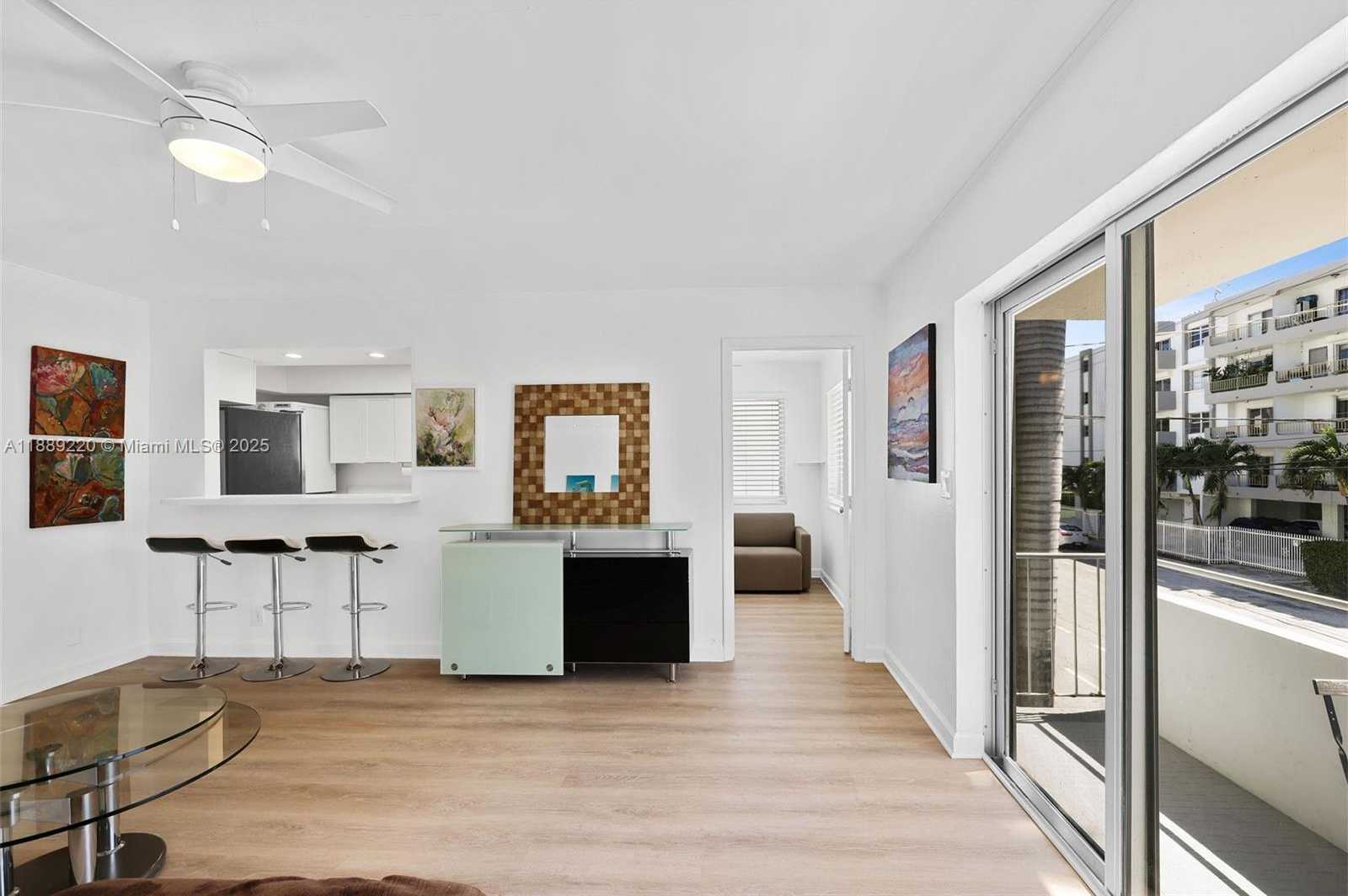 Small Image of 1601 BAY RD #8, Miami Beach Number 7
