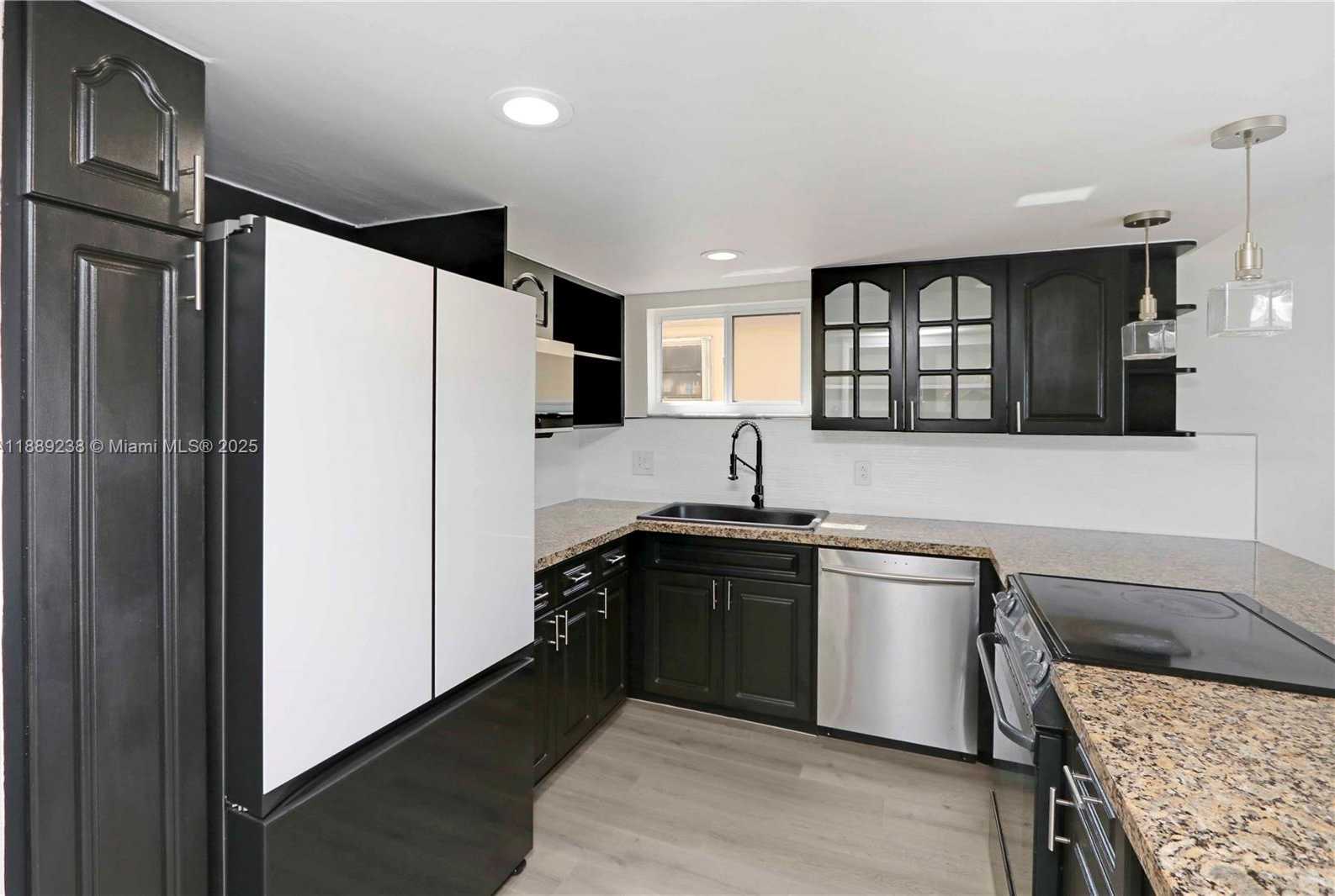 Small Image of 5530 WEST 26TH CT #201, Hialeah Number 8