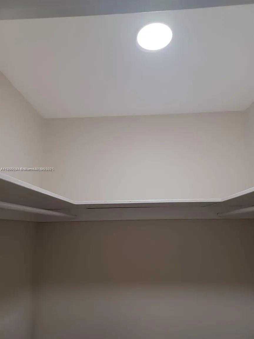 Small Image of 1000 WEST AVE #203, Miami Beach Number 10