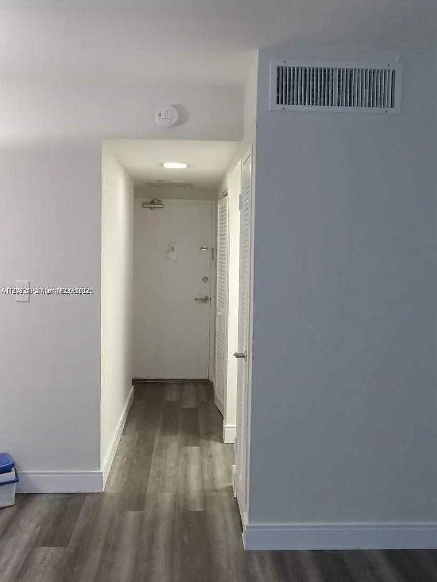 Small Image of 1000 WEST AVE #203, Miami Beach Number 12
