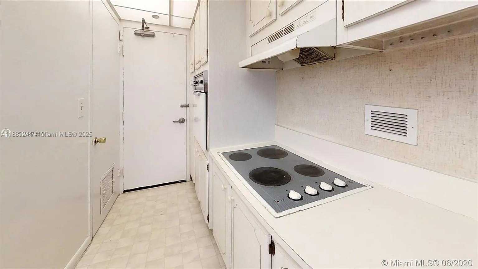 Small Image of 1000 WEST AVE #203, Miami Beach Number 19