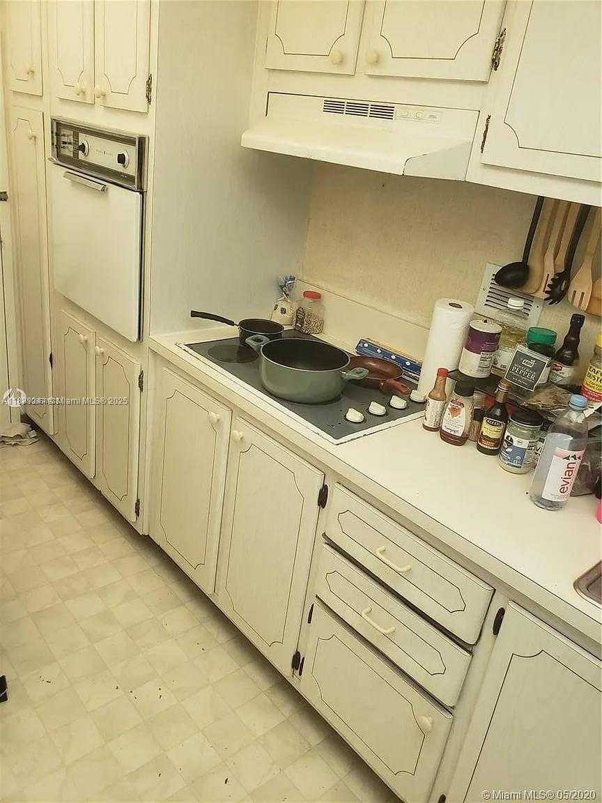 Small Image of 1000 WEST AVE #203, Miami Beach Number 42