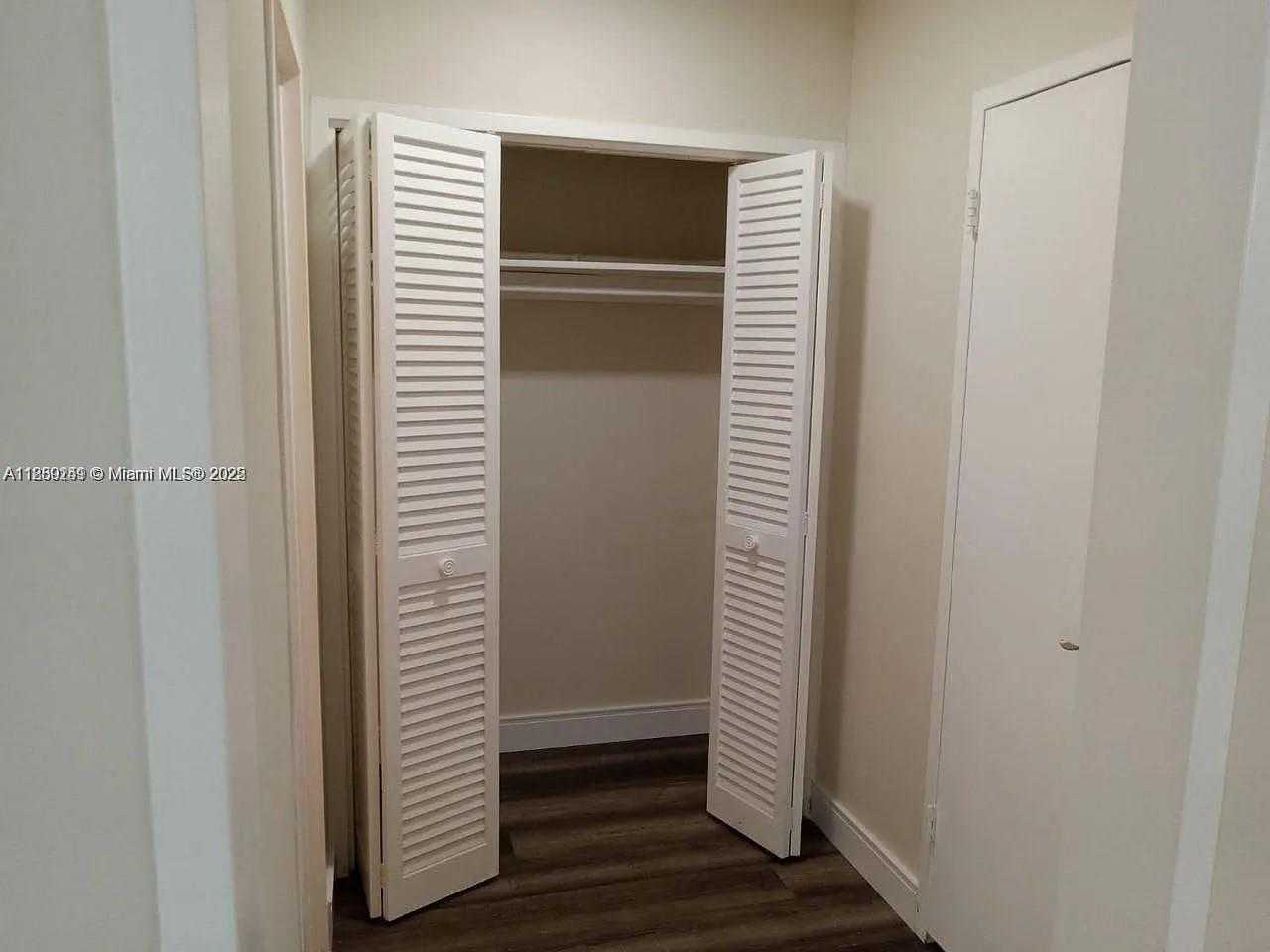 Small Image of 1000 WEST AVE #203, Miami Beach Number 6