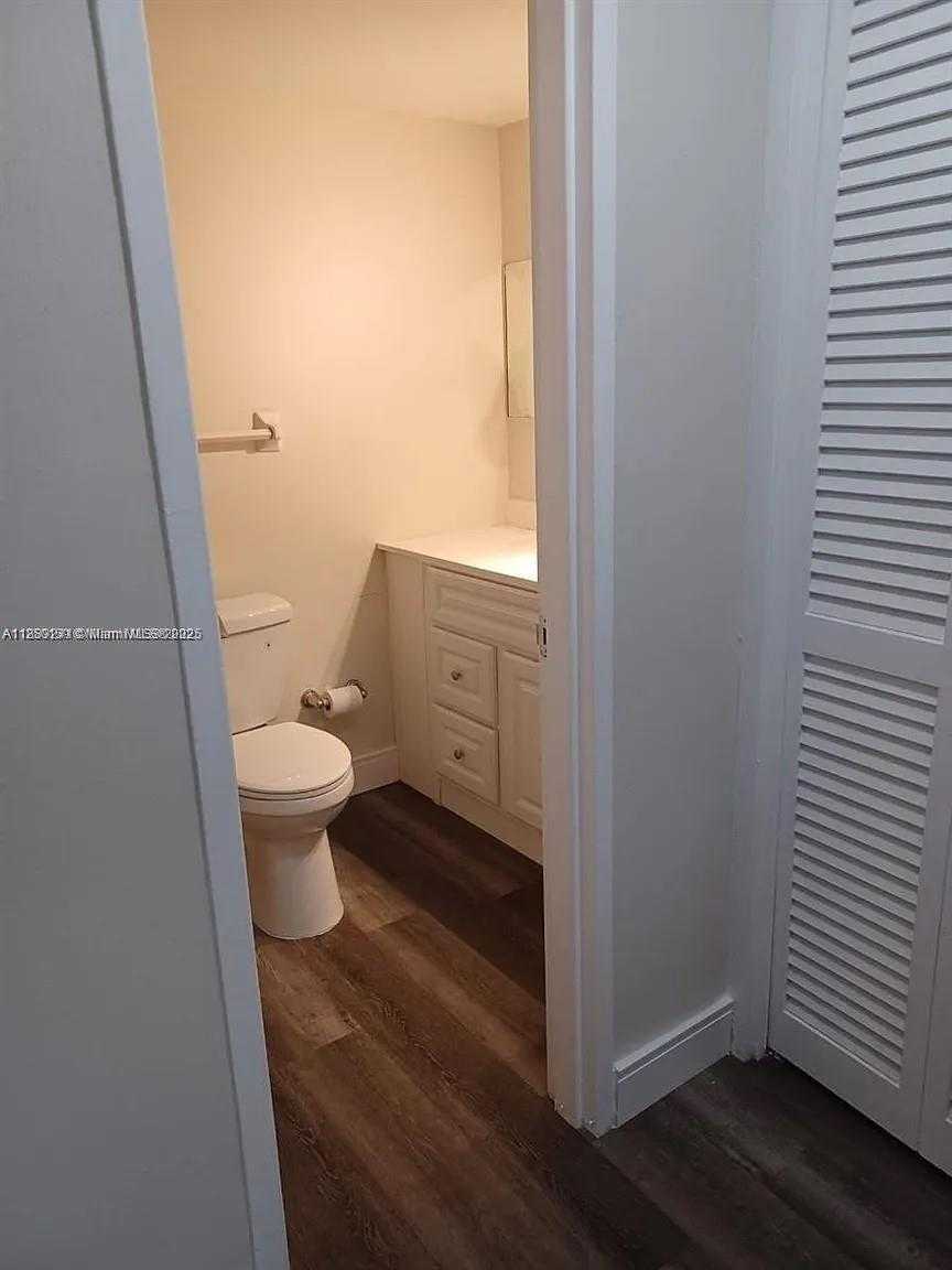 Small Image of 1000 WEST AVE #203, Miami Beach Number 8