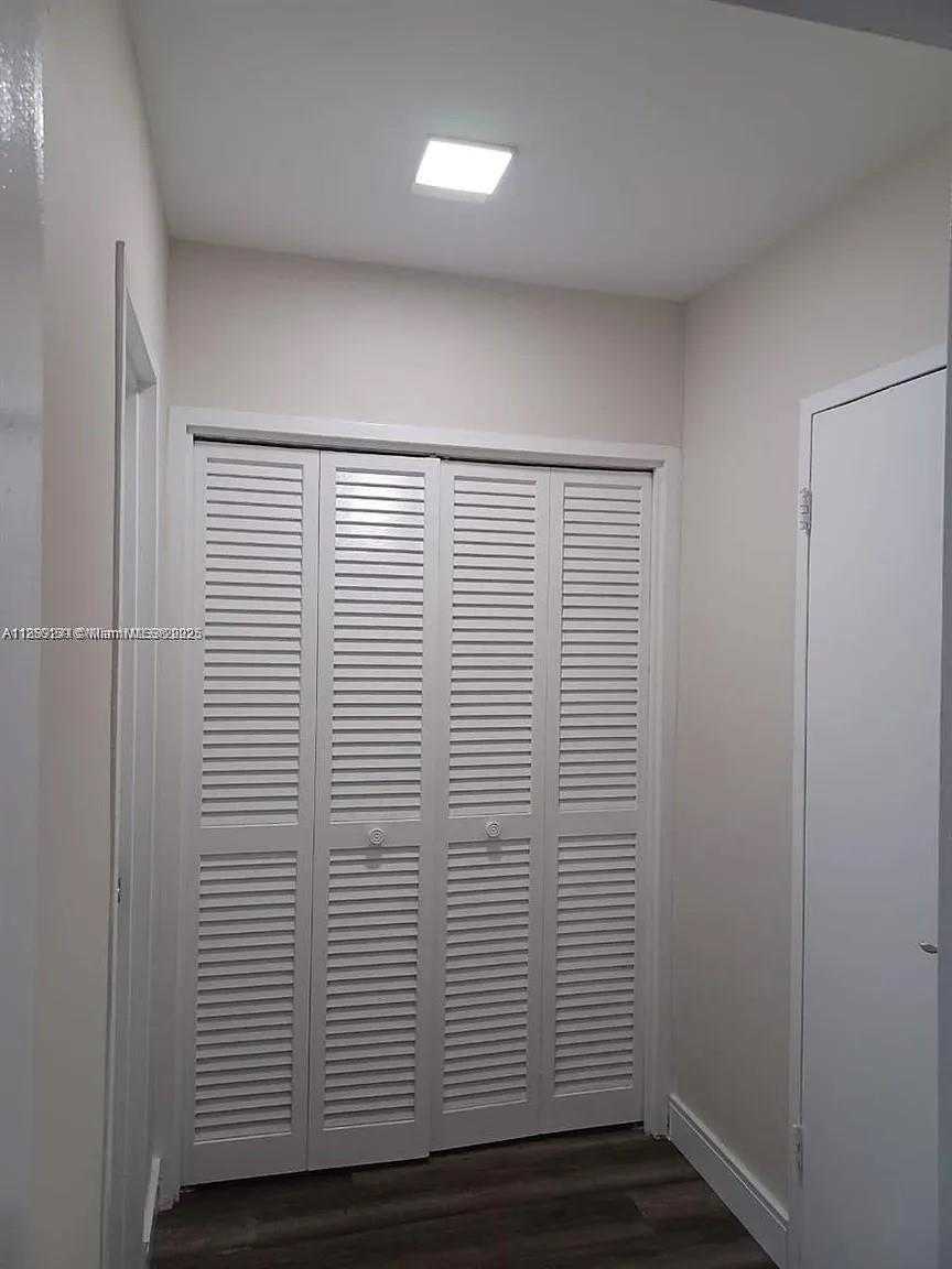 Small Image of 1000 WEST AVE #203, Miami Beach Number 9