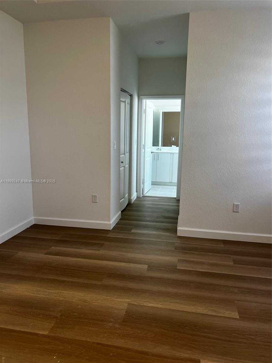 Small Image of 2651 SOUTH EAST 24TH DR, Homestead Number 15